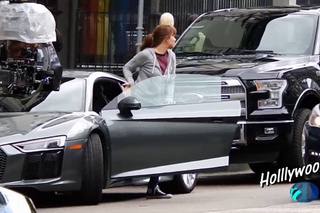 Dakota Johnson robs a bank