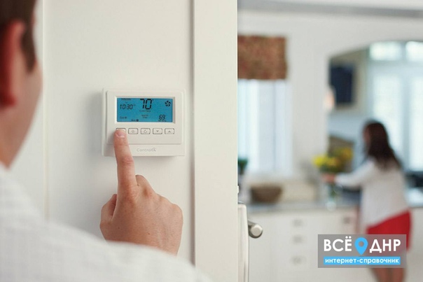 Контроль температуры в доме через интернет. Управление климатом в доме. Измерение температуры в школах. Градусник коронавирус термометрия. Контроль температуры в доме через интернет.