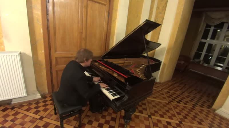 Peter Laul plays Debussy Clair de