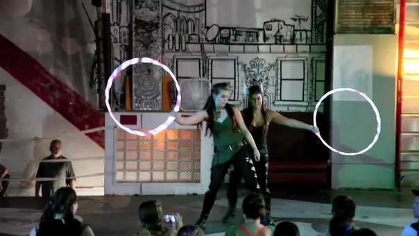 The Hooping Life Chicago Premiere: Digitalis Scarlet