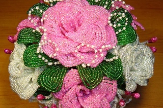 Свадебный букет из бисера с эустомой своими руками. Часть 2/4. // Wedding bunch of beads by hand.