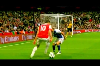 Robin Van Persie - Hero - 2012 - HD