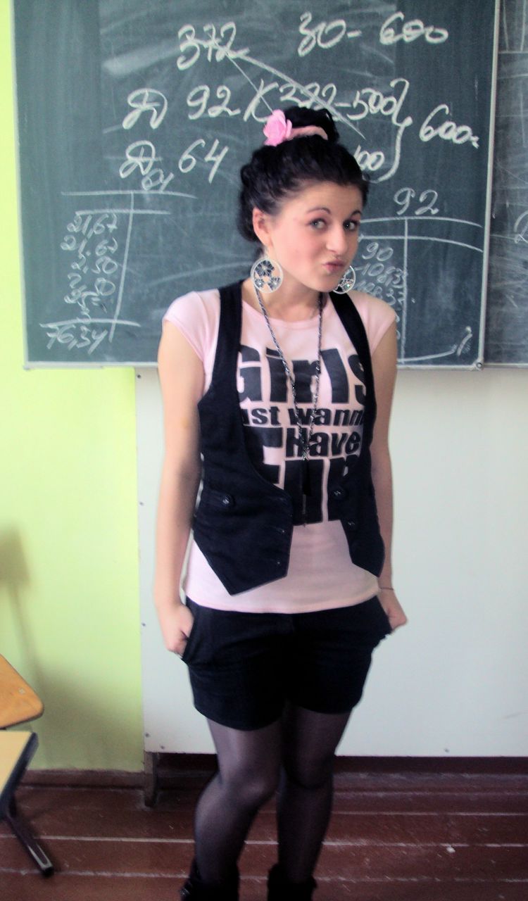 Аня Перпета | Долина