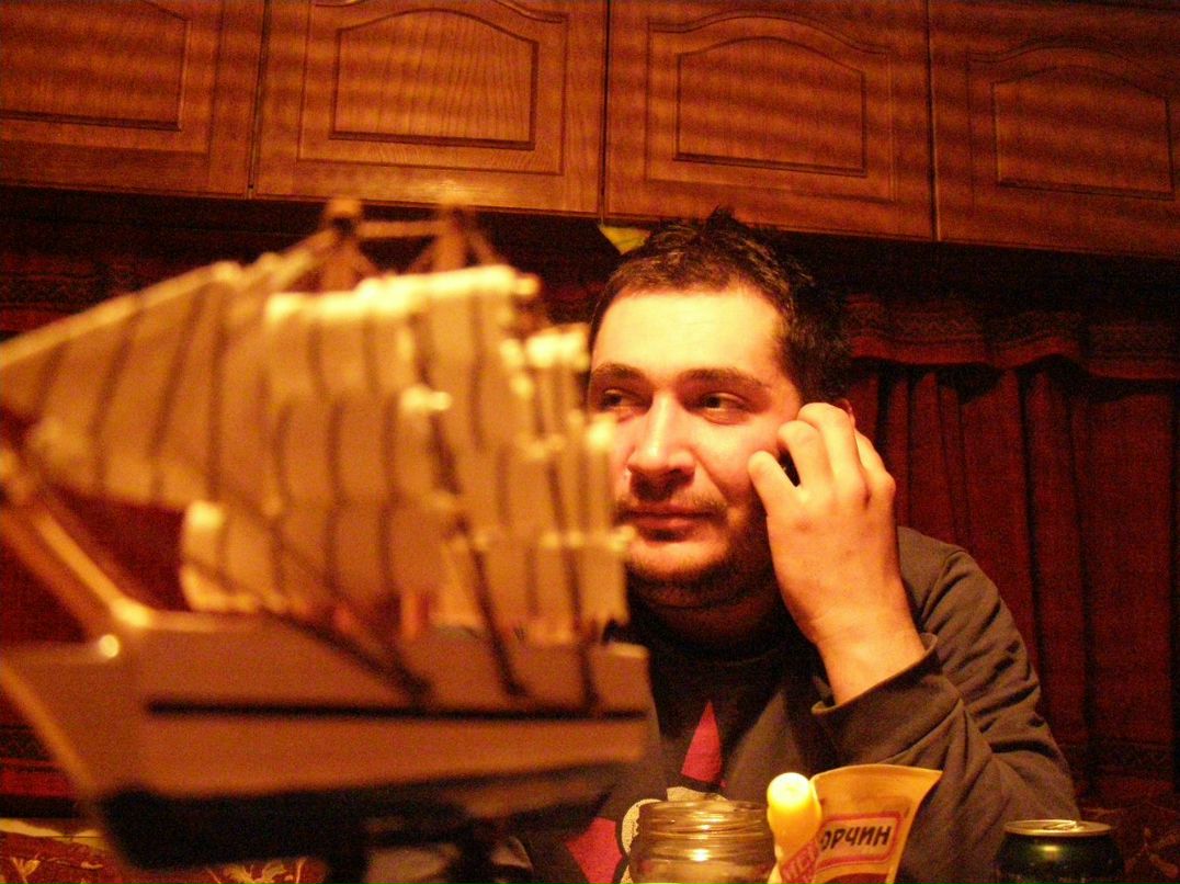 Евгений Бур | Roşu