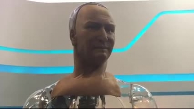 Este es Han: el androide que sabe conversar con