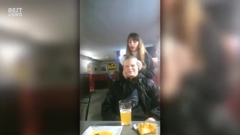 Какая настойчивая молодая