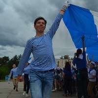Денис Попов