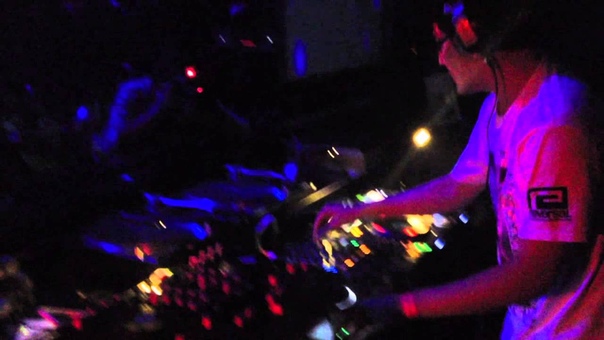 DJ WILDPARTY live at age Ha