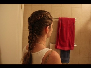 Daenerys Targaryen inspired Hairstyle: The “Pyre“ Scene Braids (Medium Hair).