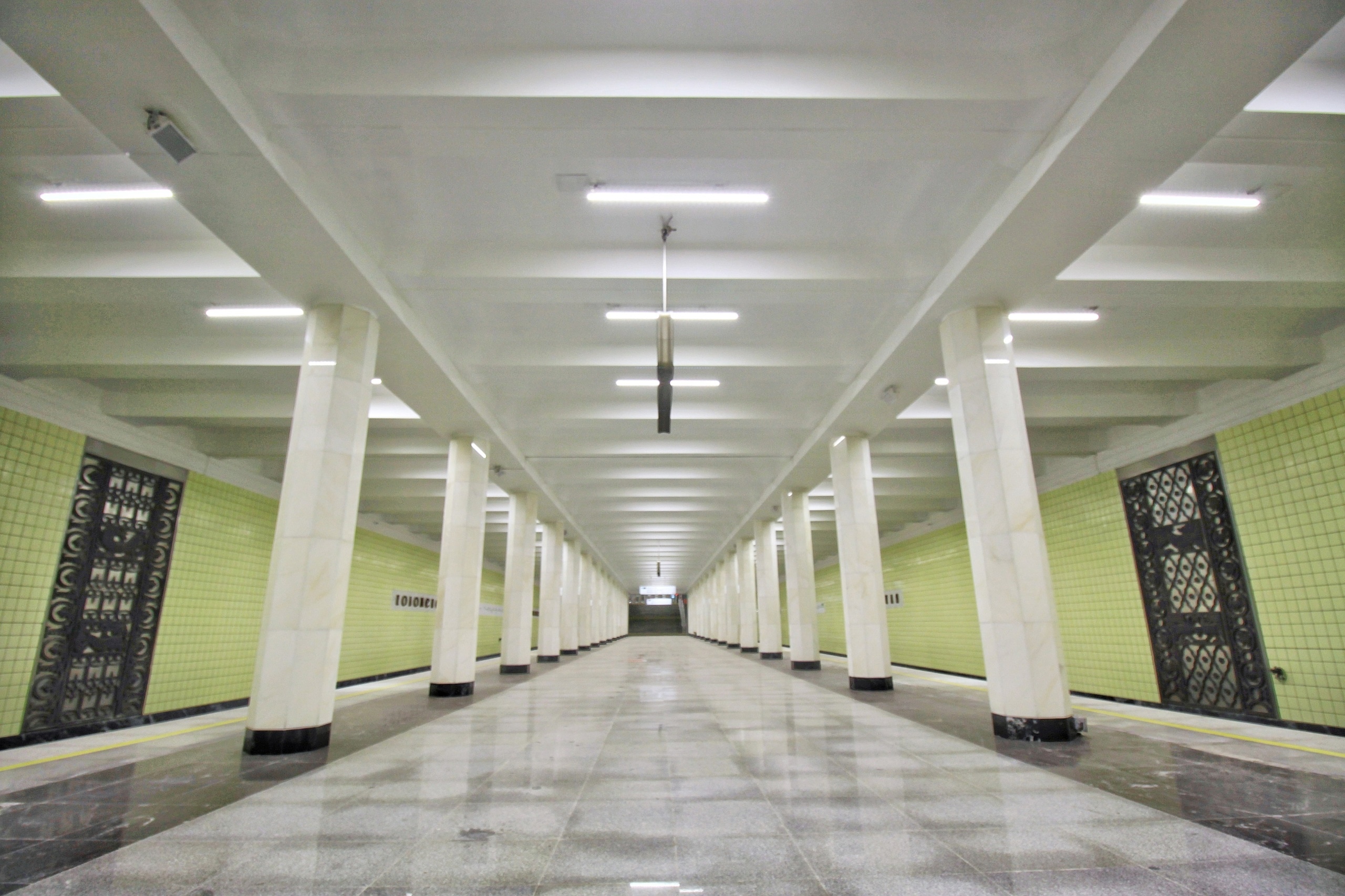 "КОЛОМЕНСКАЯ" В НОЯБРЕ ПРОШЛОГО ГОДА И В МАЕ НЫНЕШНЕГО Это картинка