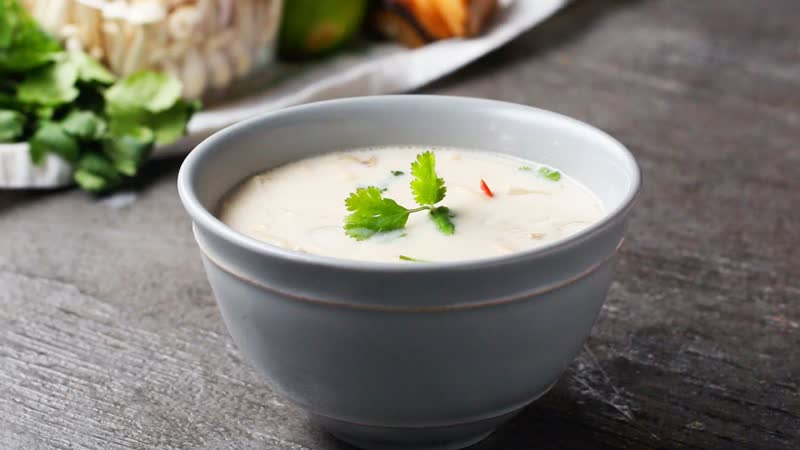 Easy Tom Kha Gai ( Chicken Coconut) Soup